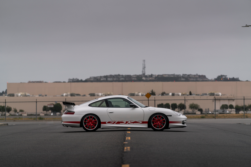 Illustration for article titled These Heroes Imported The Only Porsche 911 GT3 RS Never Sold In America
